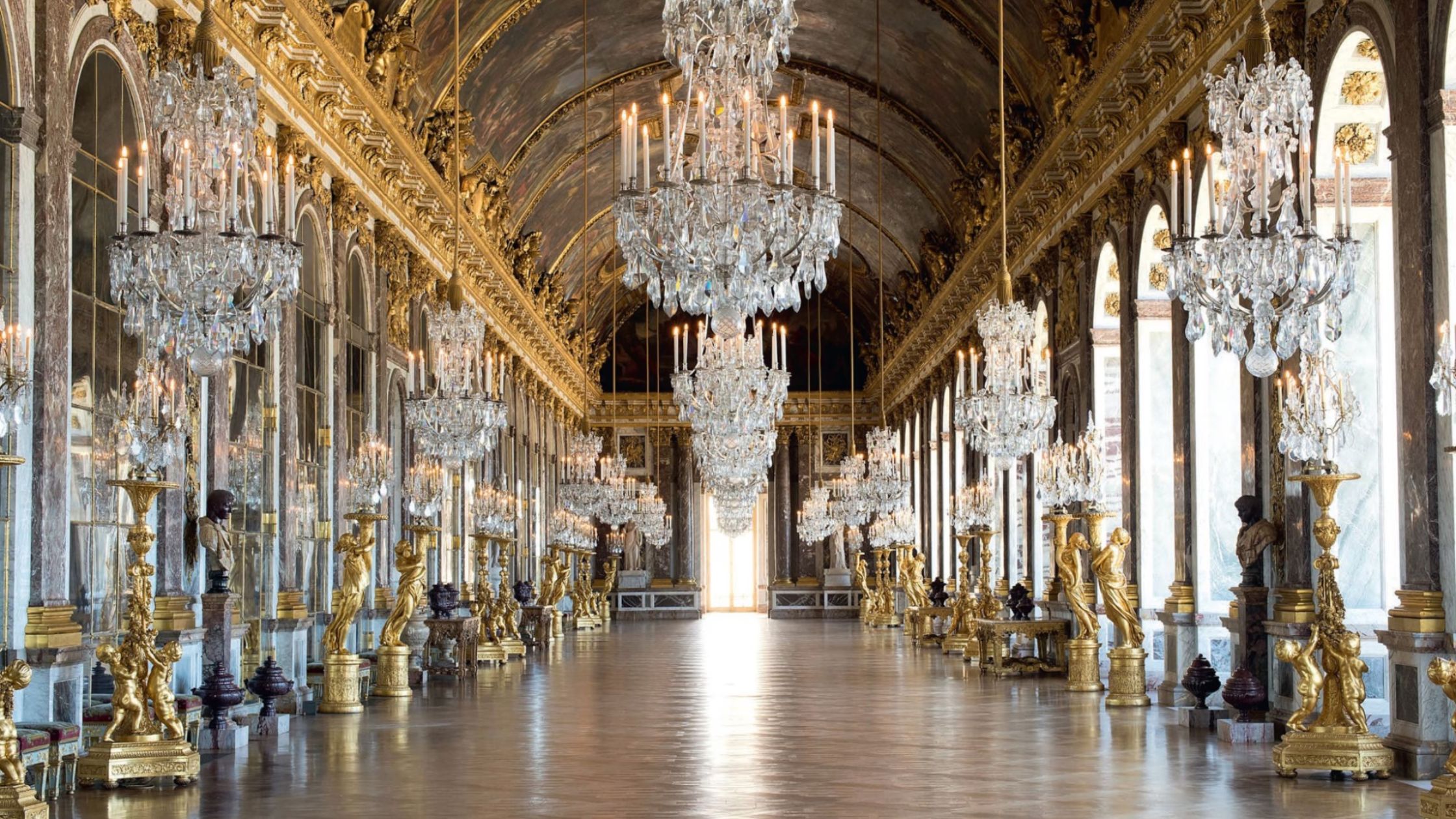 Elementos de metal en el estilo clásico