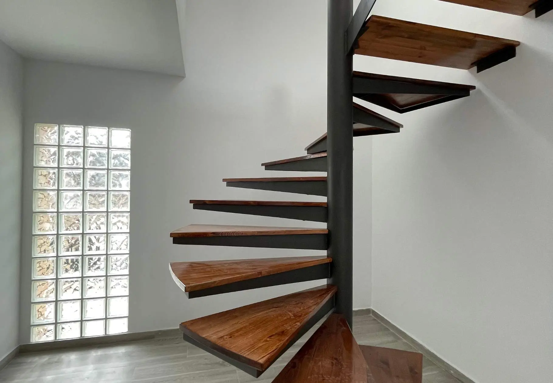 Reformas de escaleras de caracol