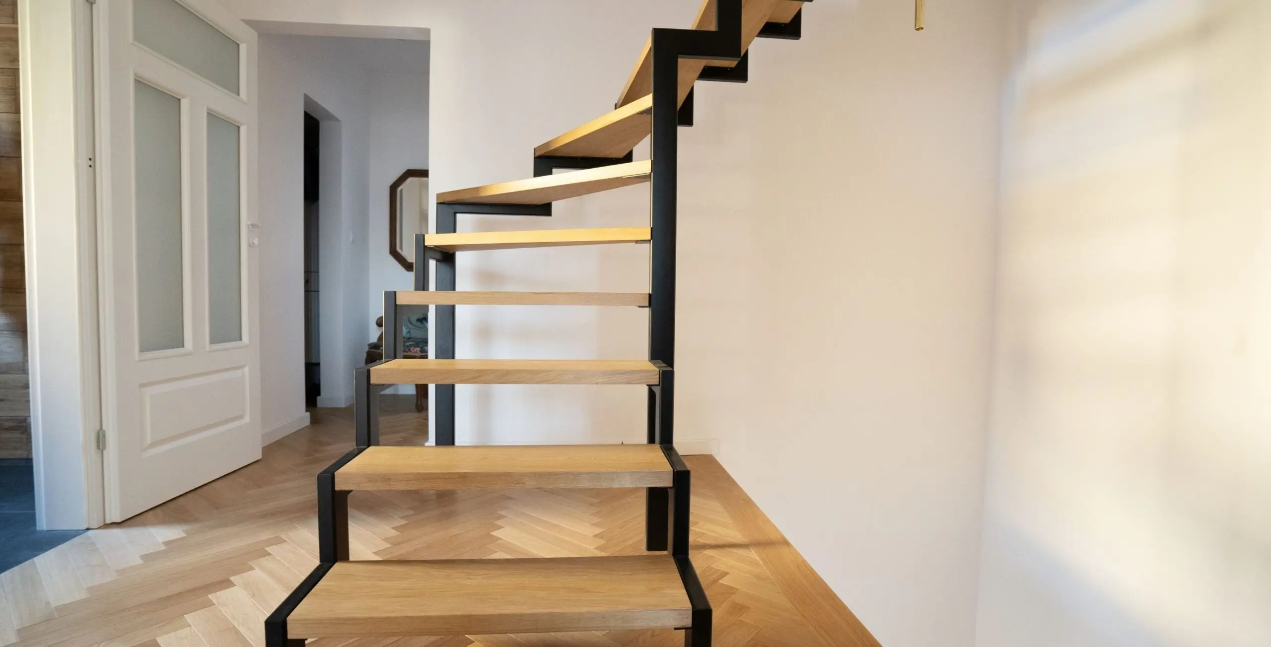 reformar escaleras interiores: ideas, materiales y estilos