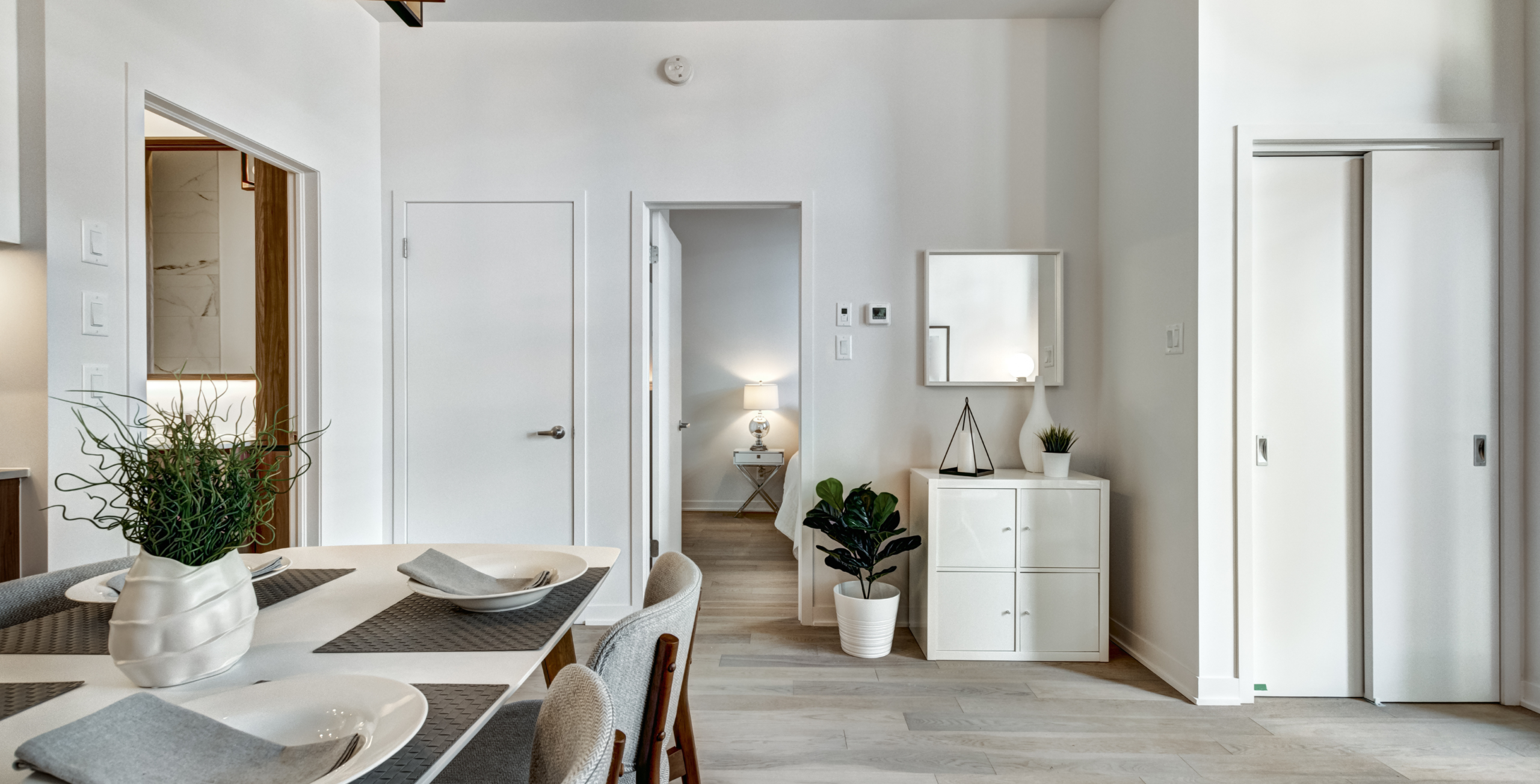 Art. decorar un piso pequeño_Luz natural